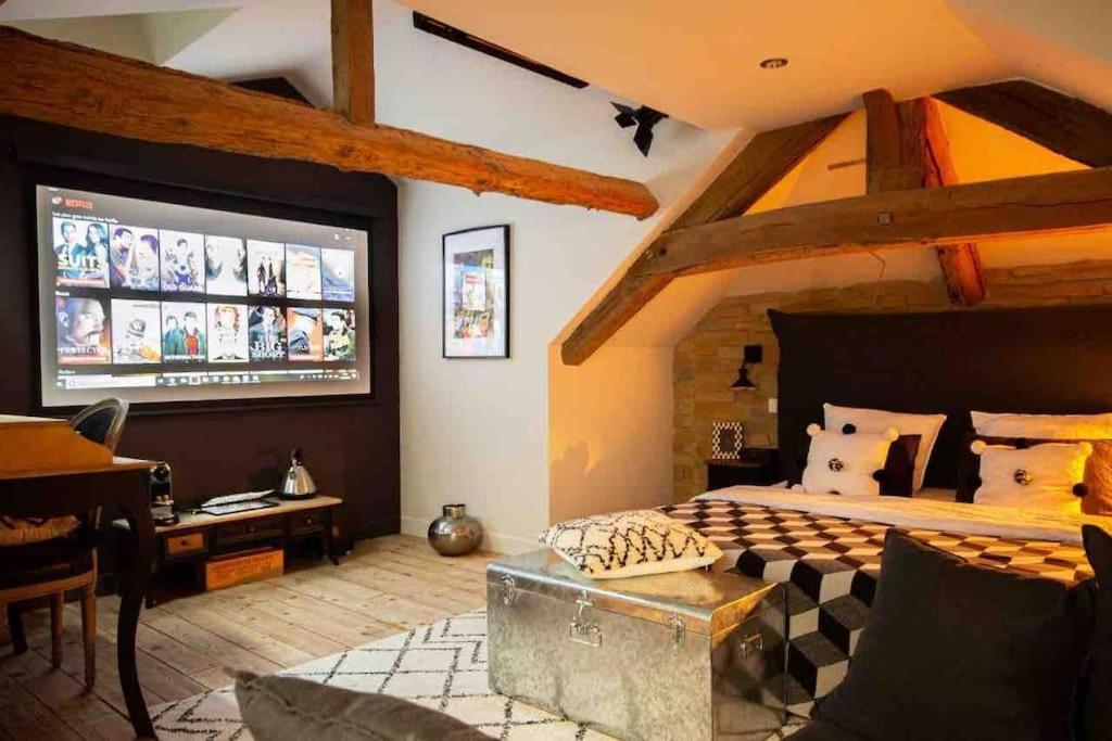 Le Loft Des Hospices : Centre/Parking/Vueriviere Apartment Beaune  Bagian luar foto